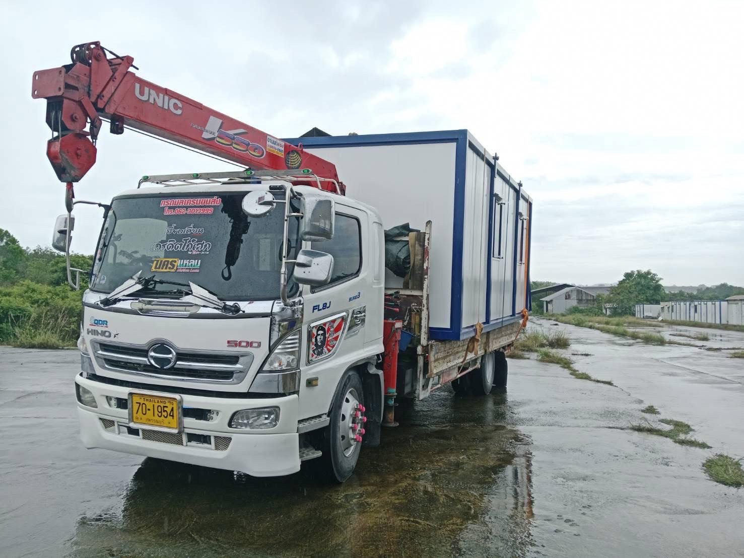 11 - https://รถเฮี้ยบชลบุรีให้เช่า.com | บริการรถเฮี๊ยบ รถเครน และรถกระเช้าทั่วชลบุรี ระยอง และทั่วไทย โดยทีมงานมืออาชีพ มั่นใจทุกโครงการด้วยมาตรฐานความปลอดภัยสูงสุด พร้อมใบ ปจ.2 และใบเซอร์