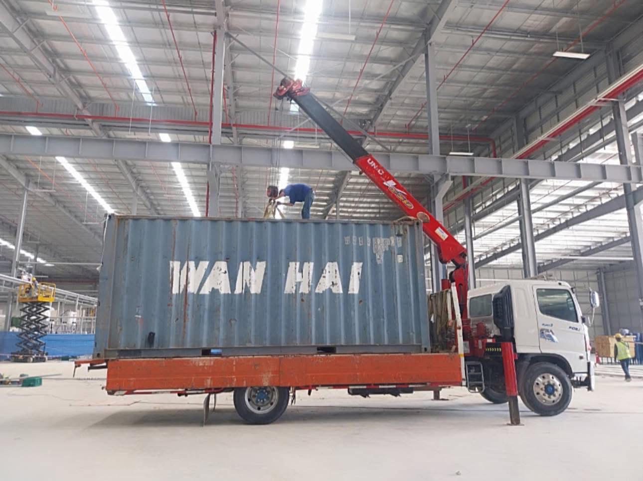 17 - https://รถเฮี้ยบชลบุรีให้เช่า.com | บริการรถเฮี๊ยบ รถเครน และรถกระเช้าทั่วชลบุรี ระยอง และทั่วไทย โดยทีมงานมืออาชีพ มั่นใจทุกโครงการด้วยมาตรฐานความปลอดภัยสูงสุด พร้อมใบ ปจ.2 และใบเซอร์