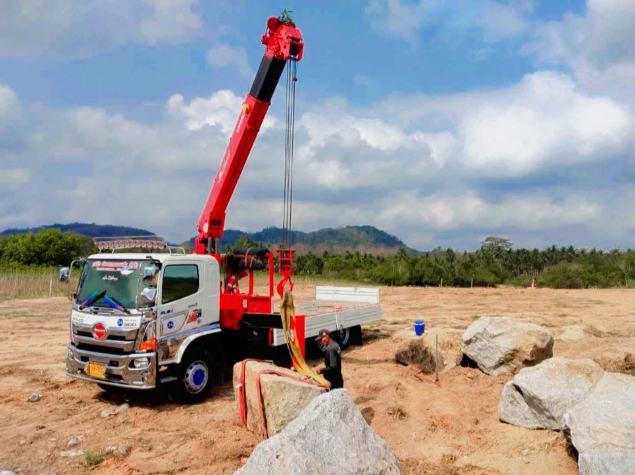 50 - https://รถเฮี้ยบชลบุรีให้เช่า.com | บริการรถเฮี๊ยบ รถเครน และรถกระเช้าทั่วชลบุรี ระยอง และทั่วไทย โดยทีมงานมืออาชีพ มั่นใจทุกโครงการด้วยมาตรฐานความปลอดภัยสูงสุด พร้อมใบ ปจ.2 และใบเซอร์