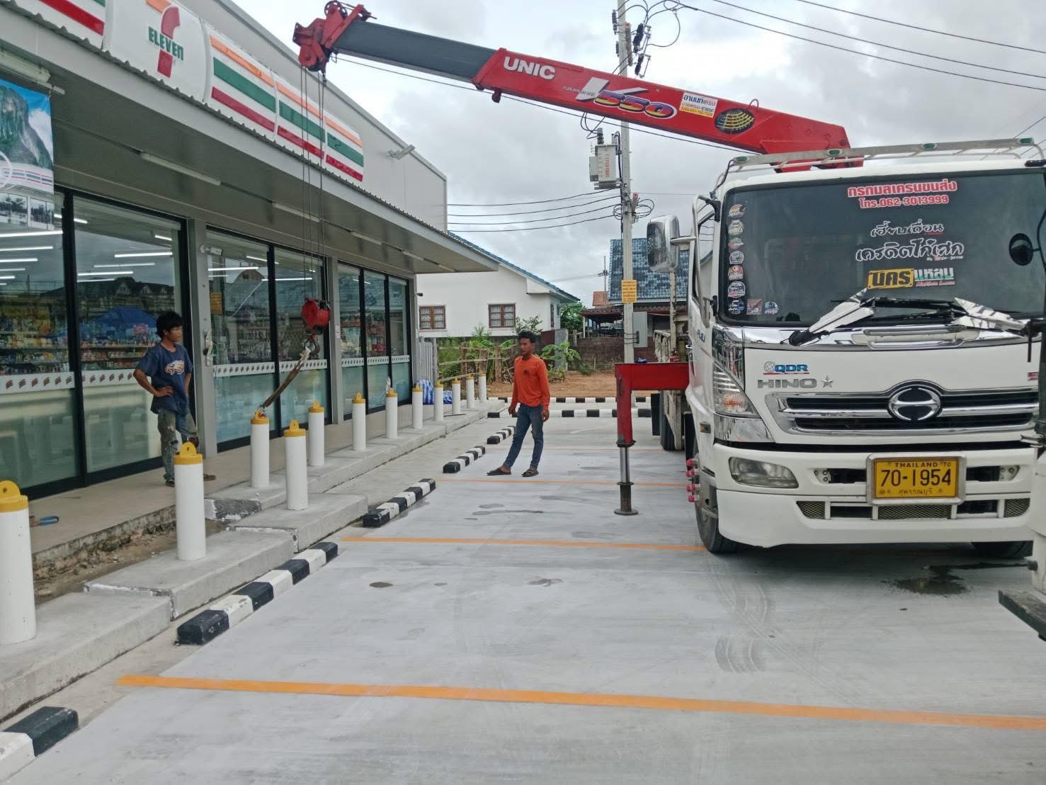 53 - https://รถเฮี้ยบชลบุรีให้เช่า.com | บริการรถเฮี๊ยบ รถเครน และรถกระเช้าทั่วชลบุรี ระยอง และทั่วไทย โดยทีมงานมืออาชีพ มั่นใจทุกโครงการด้วยมาตรฐานความปลอดภัยสูงสุด พร้อมใบ ปจ.2 และใบเซอร์